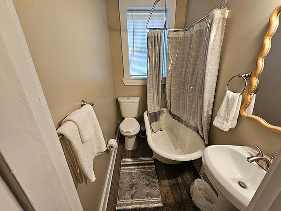 4th image of 525 E Manning St #1