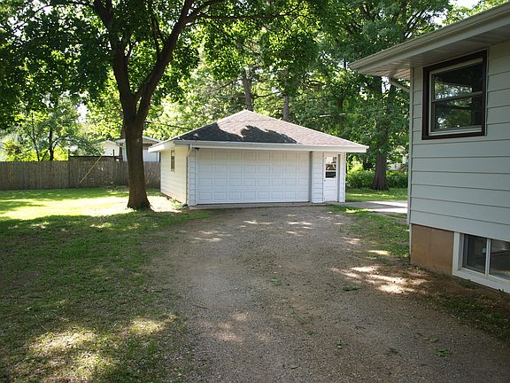 3rd image of 37052 N Capillo Ave