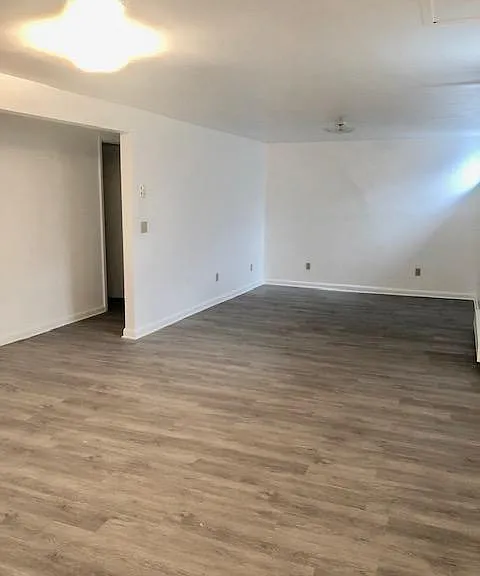 1720 Fife Ave — Photo 11
