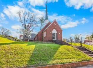 300 N Bridge St, Elkin, NC 28621