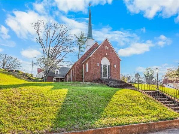 300 N Bridge St, Elkin, NC 28621