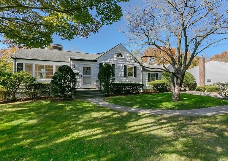 9 Manor Ave — Photo 9