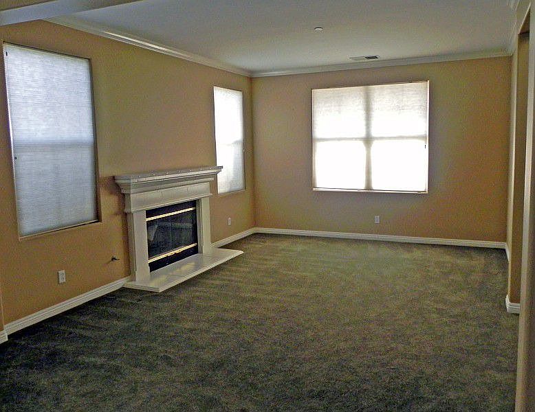 2nd image of 1427 Andalusian Dr