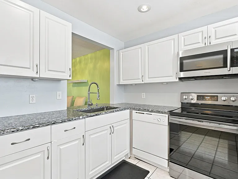 13521 S Indian River Dr #1003 — Photo 11
