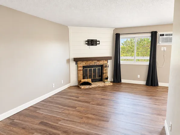 7624 157th St W APT 307, Apple Valley, MN 55124