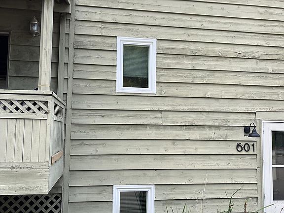 Showing 3 of 19 new windows installed summer 2022