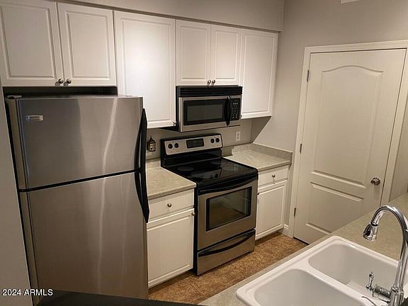 3rd image of 1701 E Colter St Unit 106