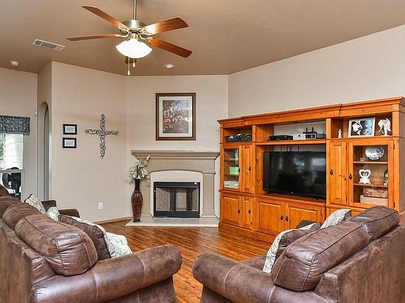 5th image of 1711 Abaco Dr