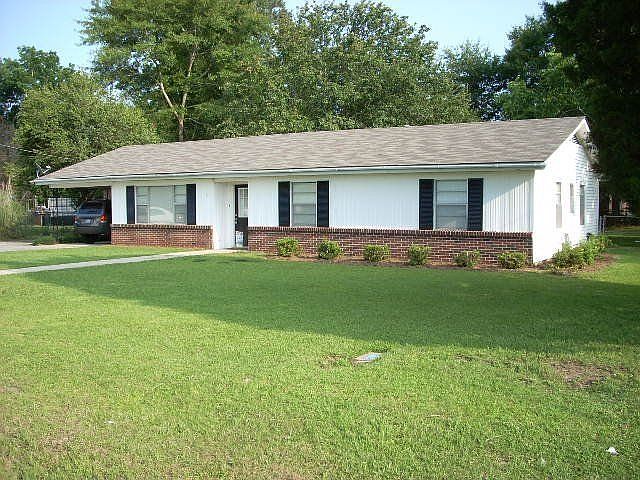For Lease: 100 Bell Street, Bay Minette, AL 36507