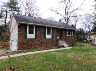 14 Converse Ln, Oak Ridge, TN 37830