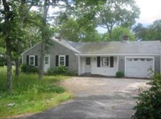 889 W Yarmouth Rd, Yarmouth Port, MA 02675