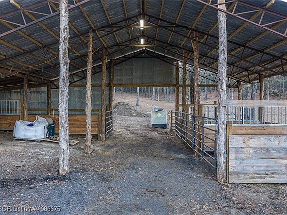 3rd image of 1486 Reveille Valley Rd