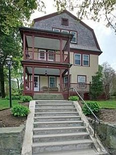 2nd image of 646 Newton St Unit 2