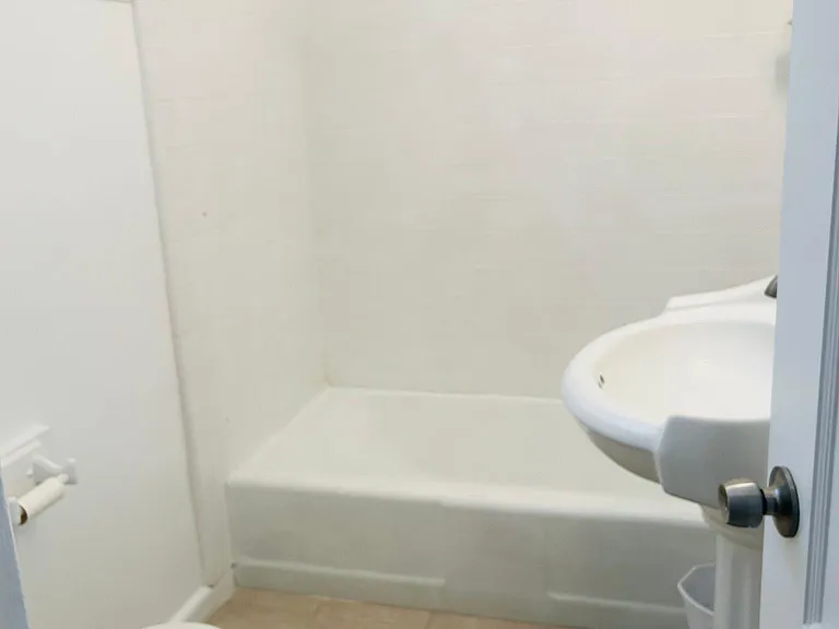53 Argonne Ave #2 — Photo 10