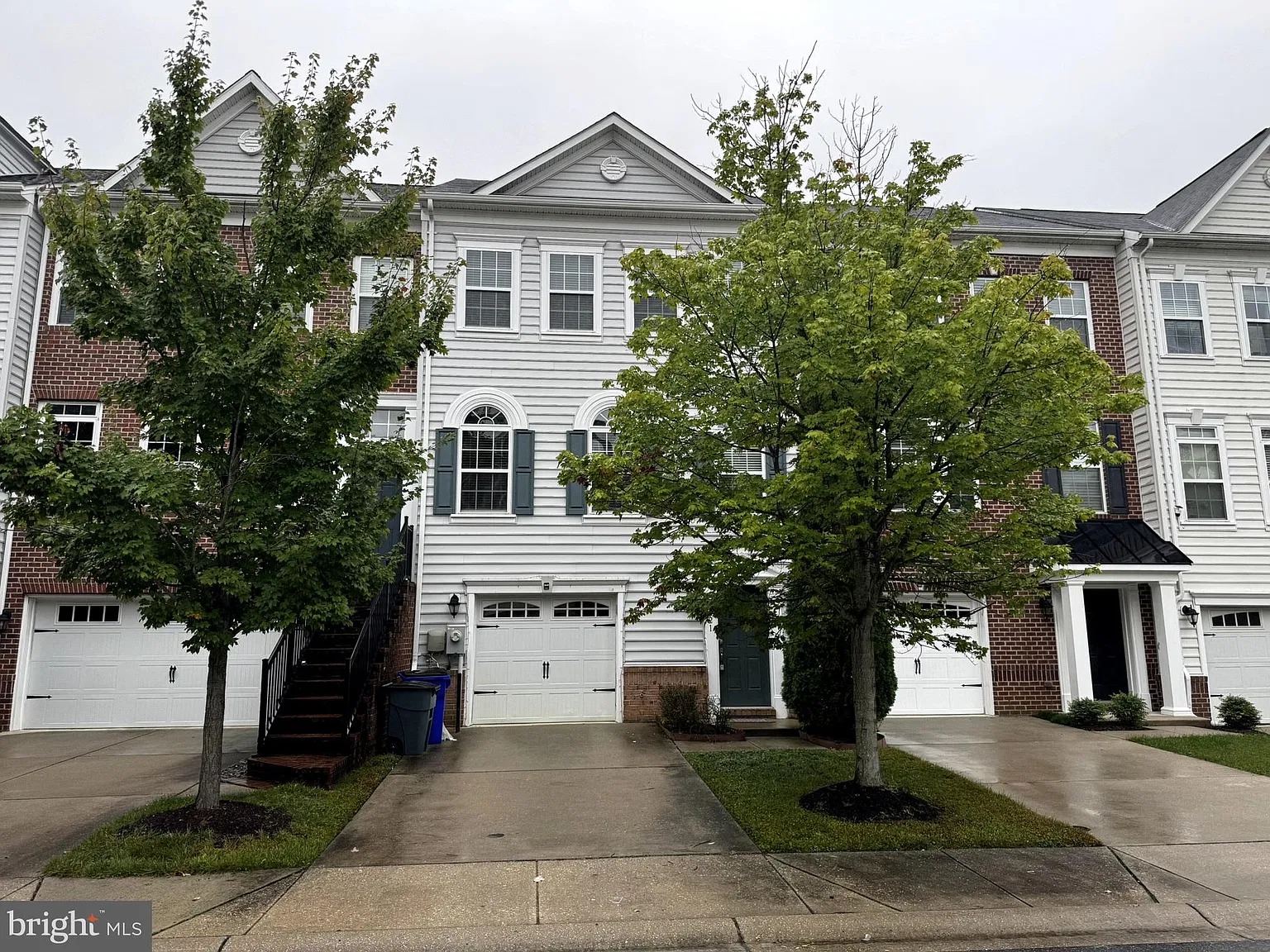 3 bed, 3.5 bath, 2198 sqft, $3,500 — Photo 1