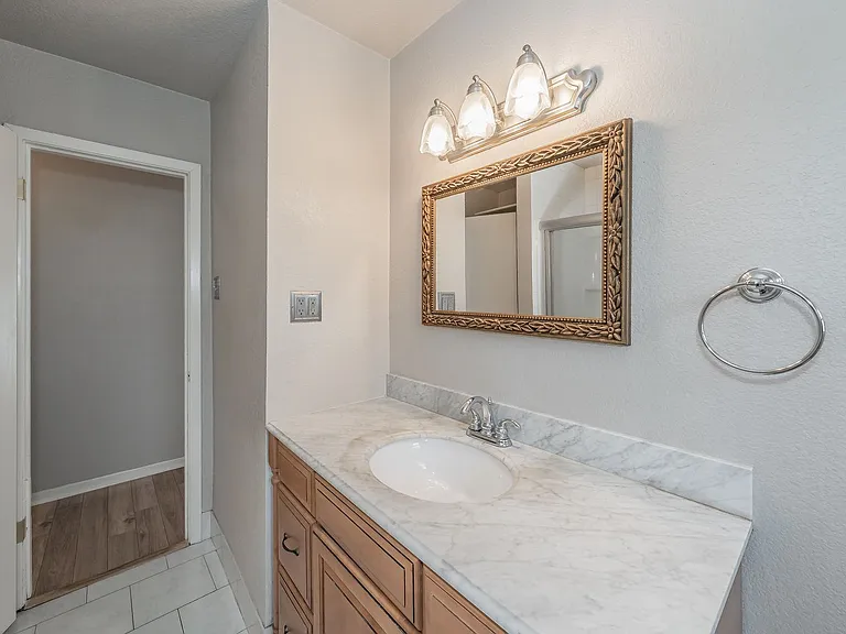 5805 Aton Ave — Photo 29