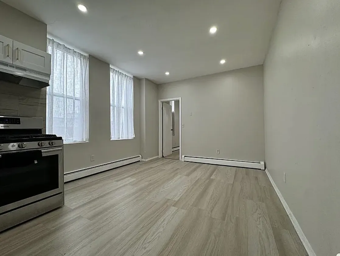 1 bed, 650 sqft, $2,300 — Photo 3