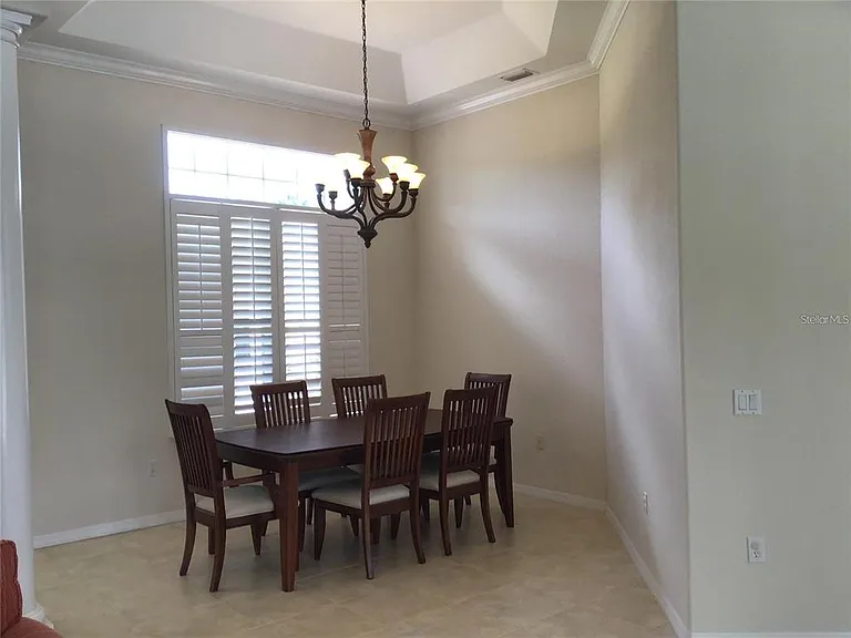 1292 W Hillsborough Blvd — Photo 11
