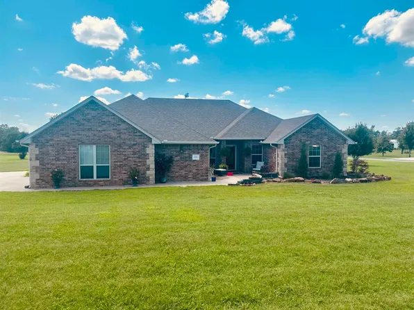 212 Tanglewood Dr, Enid, OK 73703