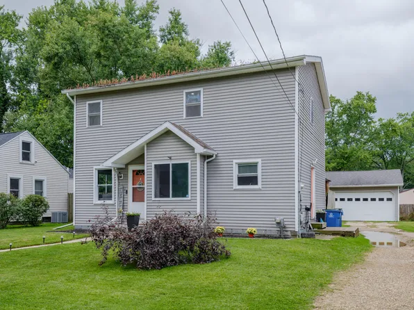 1513 Baker Dr, Kalamazoo, MI 49048
