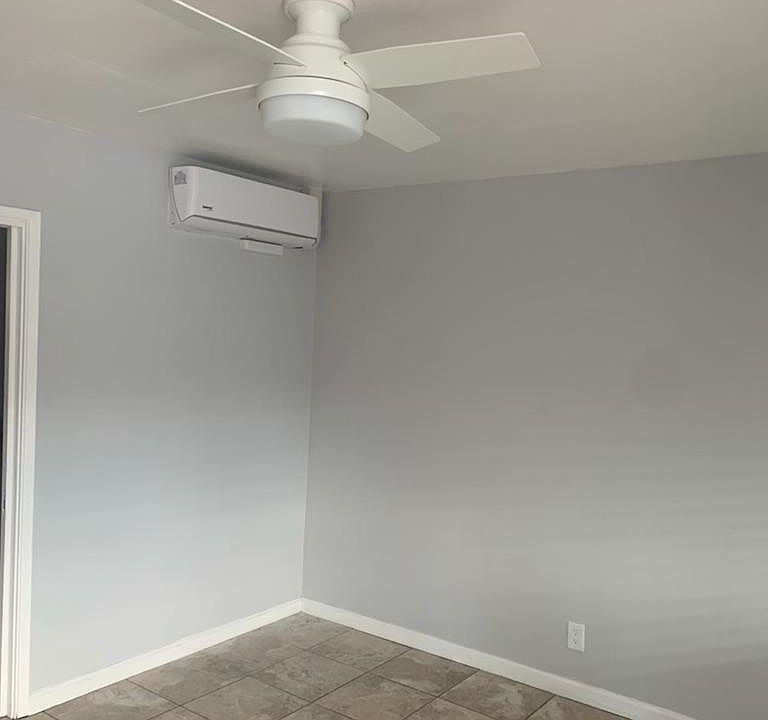 1st image of 3010 Glendora St #10