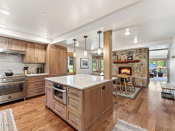 2nd image of 1500 Deer Dr #21