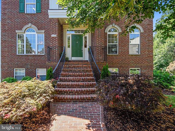 3rd image of 3102 White Daisy Pl