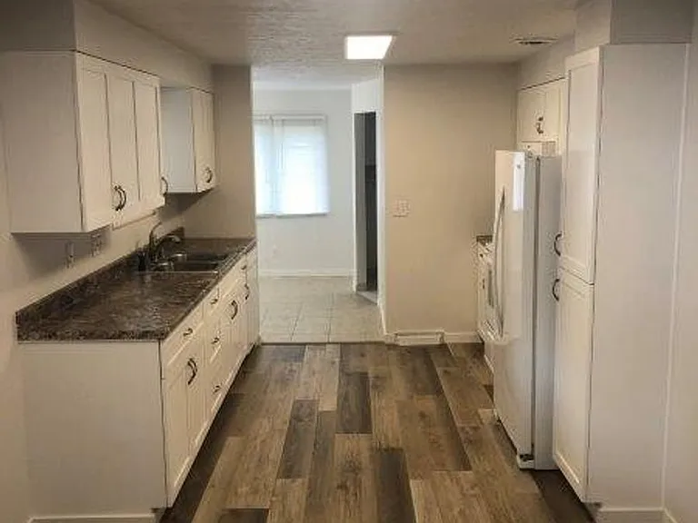 6330 N Elmhurst St — Photo 5