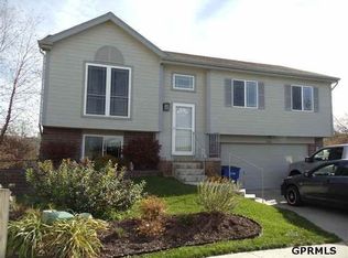 11616 Mary Cir, Omaha, NE 68164