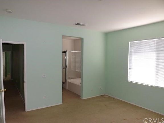 3rd image of 210 Holsteiner Cir