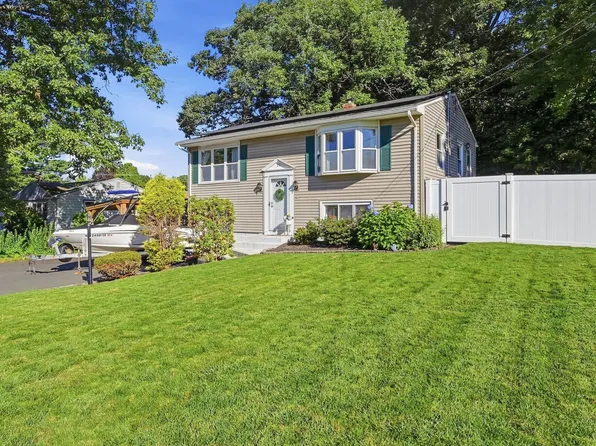 21 Circuit Ave, Ludlow, MA 01056