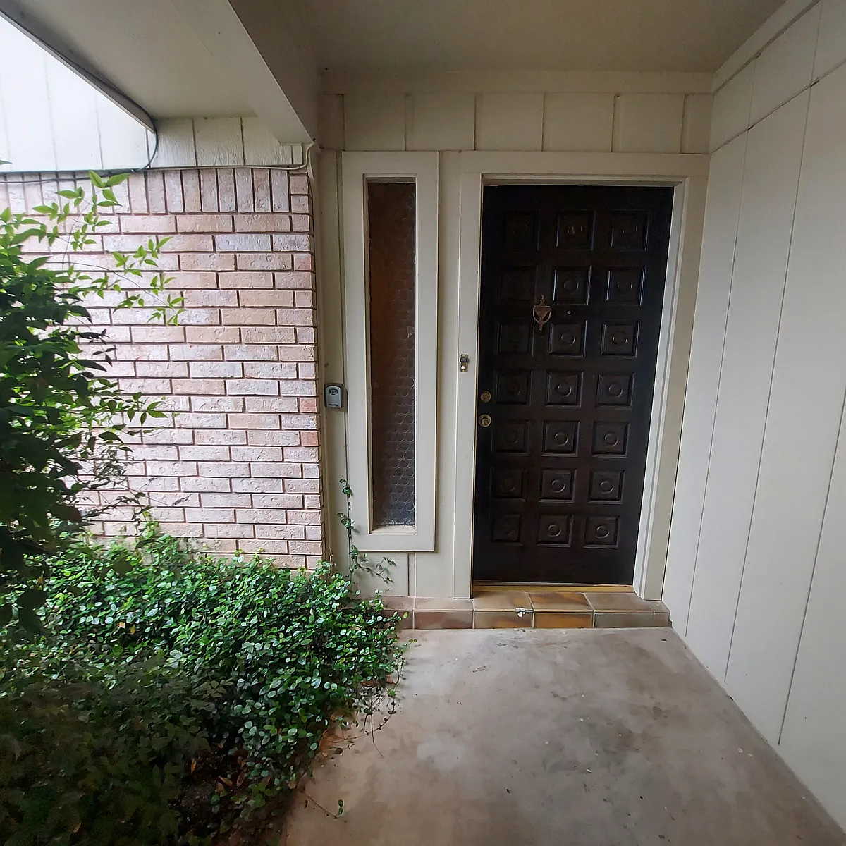 Building Photo - 151 Riverside Dr