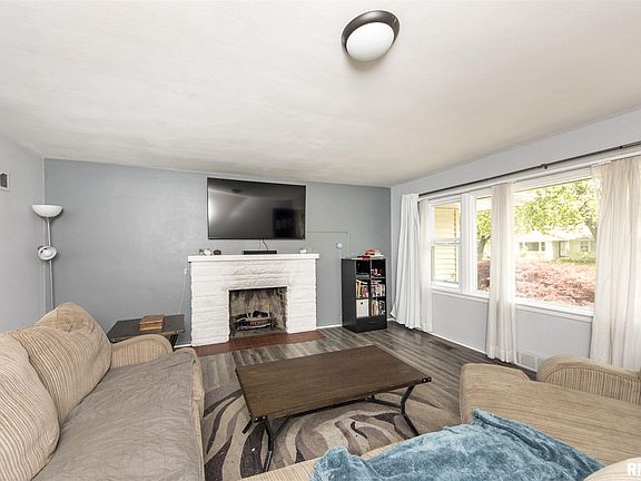 3rd image of 4015 N Tomar Ave