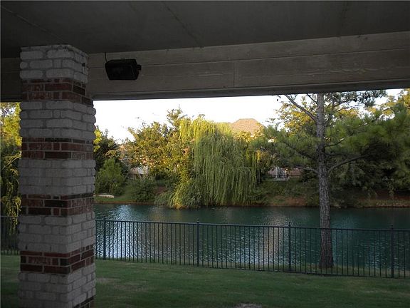 3rd image of 10608 Shoreside Dr