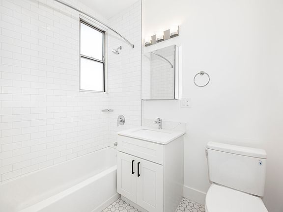 5th image of 1675 Clay St #4