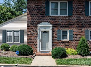 1330 5th St NE APT 11, Hickory, NC 28601