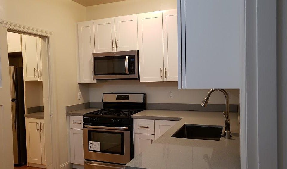 1st image of 3570 Pierce St APT 3