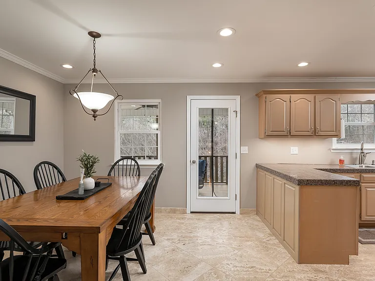 552 Eagle View Dr — Photo 7