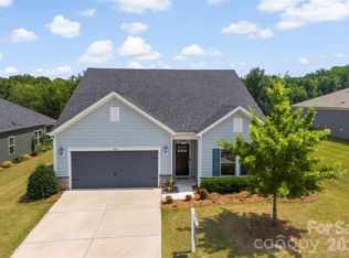 5727 Lavaux Ct, Charlotte, NC 28214