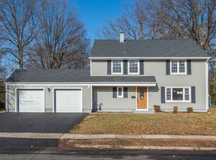 8 Fordham Rd, Somerset, NJ 08873