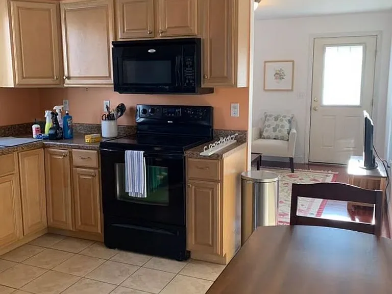 22 Cedar St — Photo 17