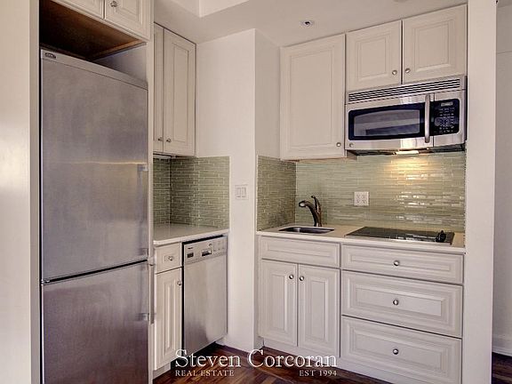 3rd image of 5 Tudor City Pl APT 1204