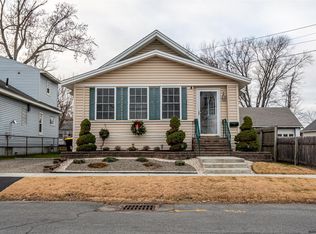 445 8th Ave, Watervliet, NY 12189