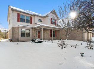 51115 W Hills Dr, Plymouth, MI 48170