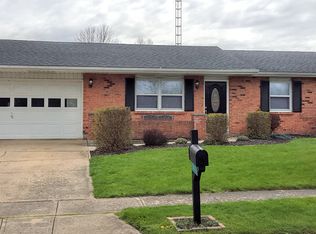 217 Apple Valley Dr, Lewisburg, OH 45338