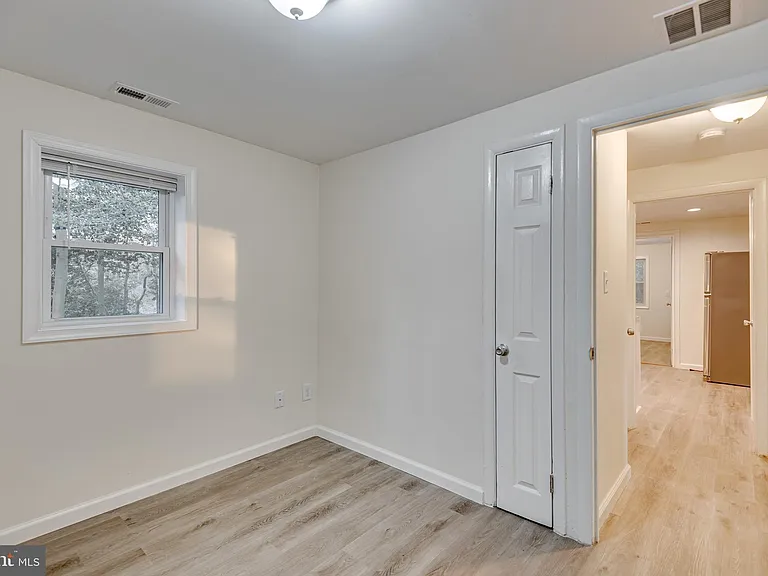 1558 Bay Head Rd — Photo 20