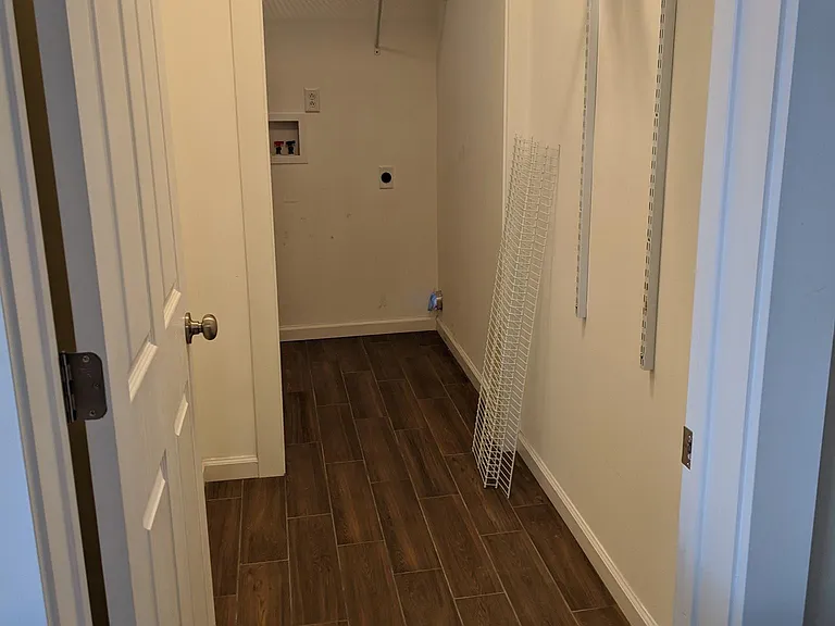 1118 W 9th Ave #2 — Photo 5