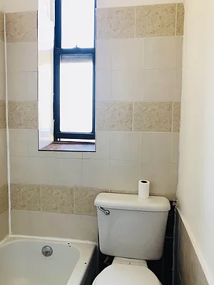 Rented by TheRealEstateCompany.com LLC | media 22