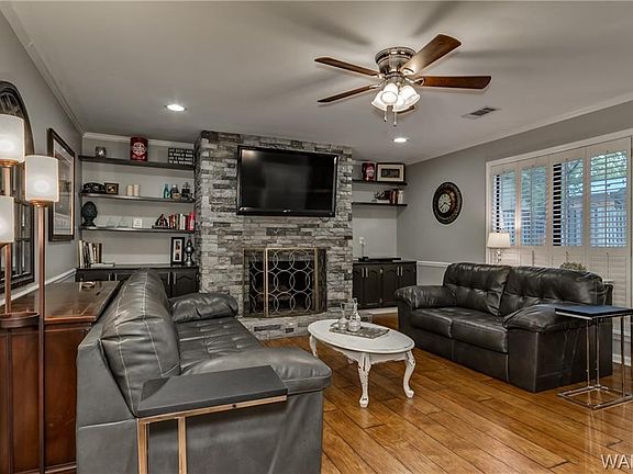 3rd image of 1606 Quail Run Dr