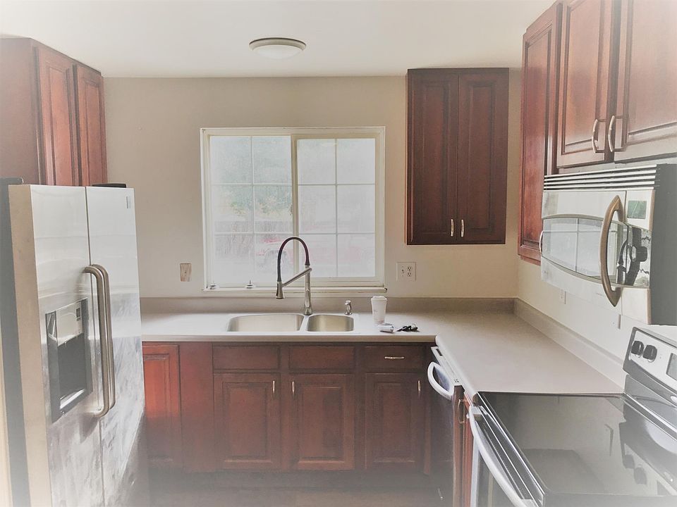 2nd image of 8859 Cottonwood Way